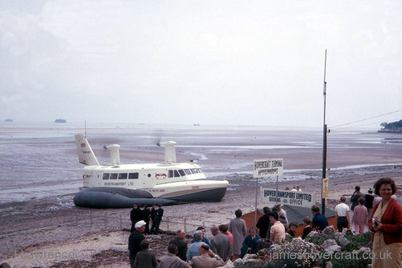 The SRN2 on the Southsea to Ryde route - Arrived, skirt deflating (submitted by Pat Lawrence).